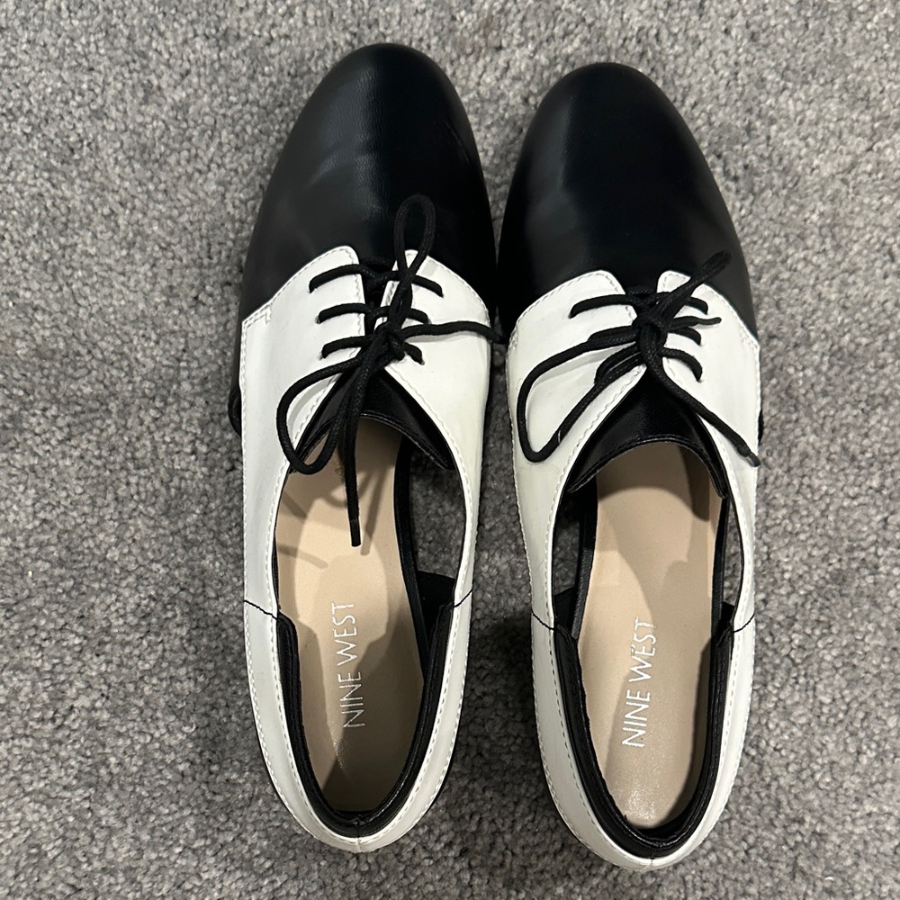 Nine West Two-Tone Black and White Oxfords